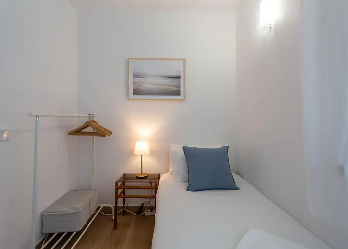 Lejlighed Apartment With A Garden, Close To Carcavelos Beach *
