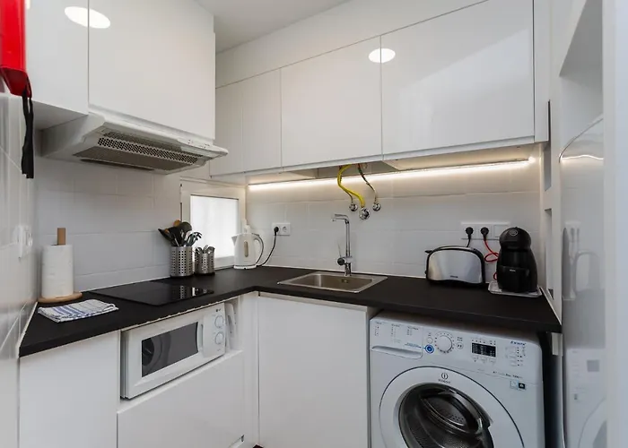 Apartment With A Garden, Close To Carcavelos Beach Carcavelos (Lisbon)